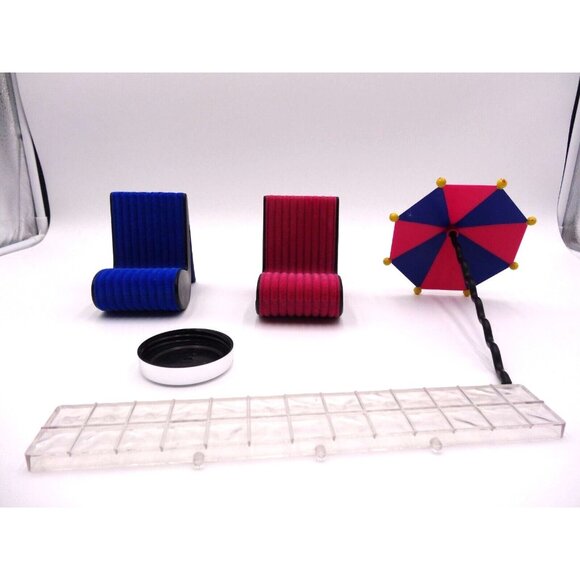 LOL Surprise OMG DOLL HOUSE Porch Patio Set Music Note Chairs Umbrella and Raili - Picture 3 of 12